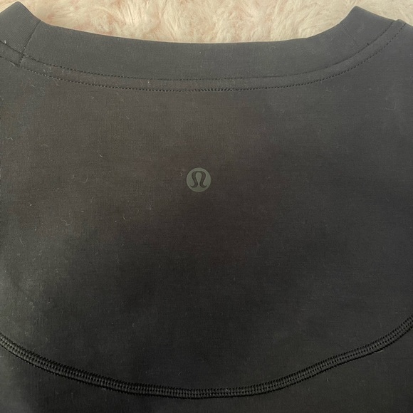 Lululemon cinched softstreme shirt - Picture 4 of 4